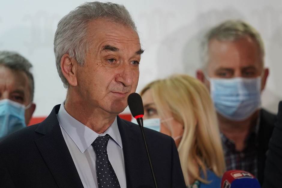  Šarović najavljuje promjenu većine u NSRS: Pregovaramo sa partijama iz vlasti 
