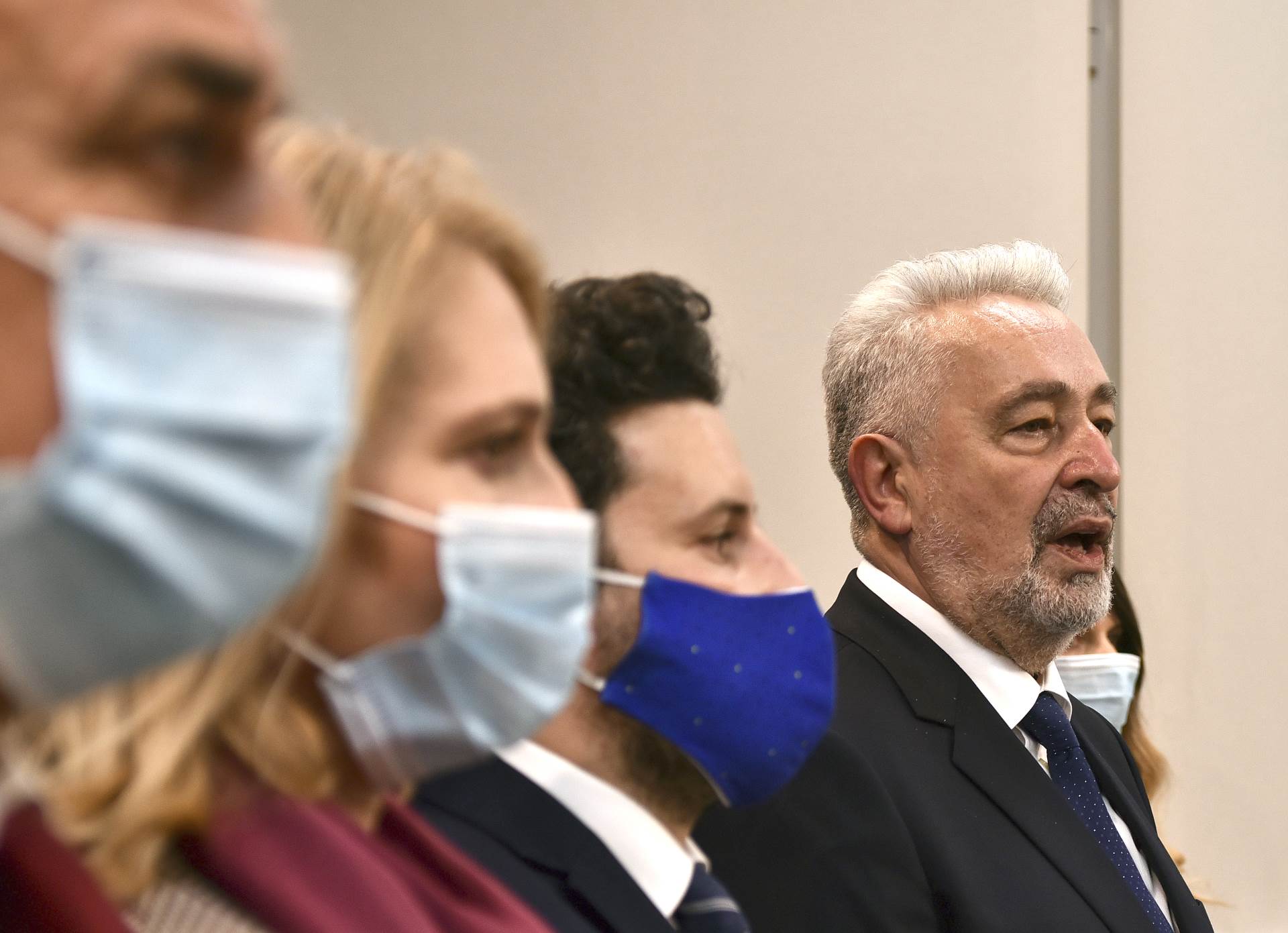  Na šta se troši 750 miliona evra? Svi poslanički klubovi zahtjevaju od Krivokapića da se dostavi odluka o zaduživanju 