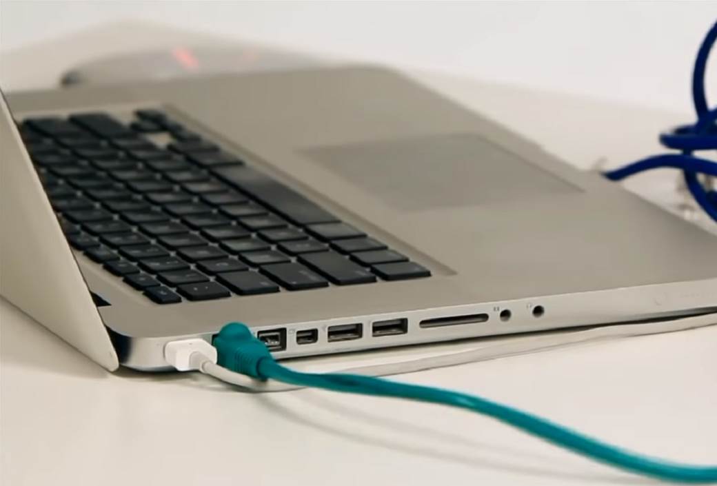  Internet bez njega neće biti isti: Umro nije, a već su ga sahranili i održali govor, pamtićemo ga i po zlu i po dobru!! 