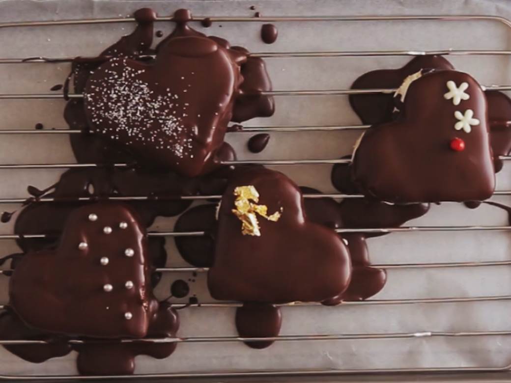  Moguće je jesti slatko i dok postite! Medeno srce na vodi u kome će uživati cijela porodica! 