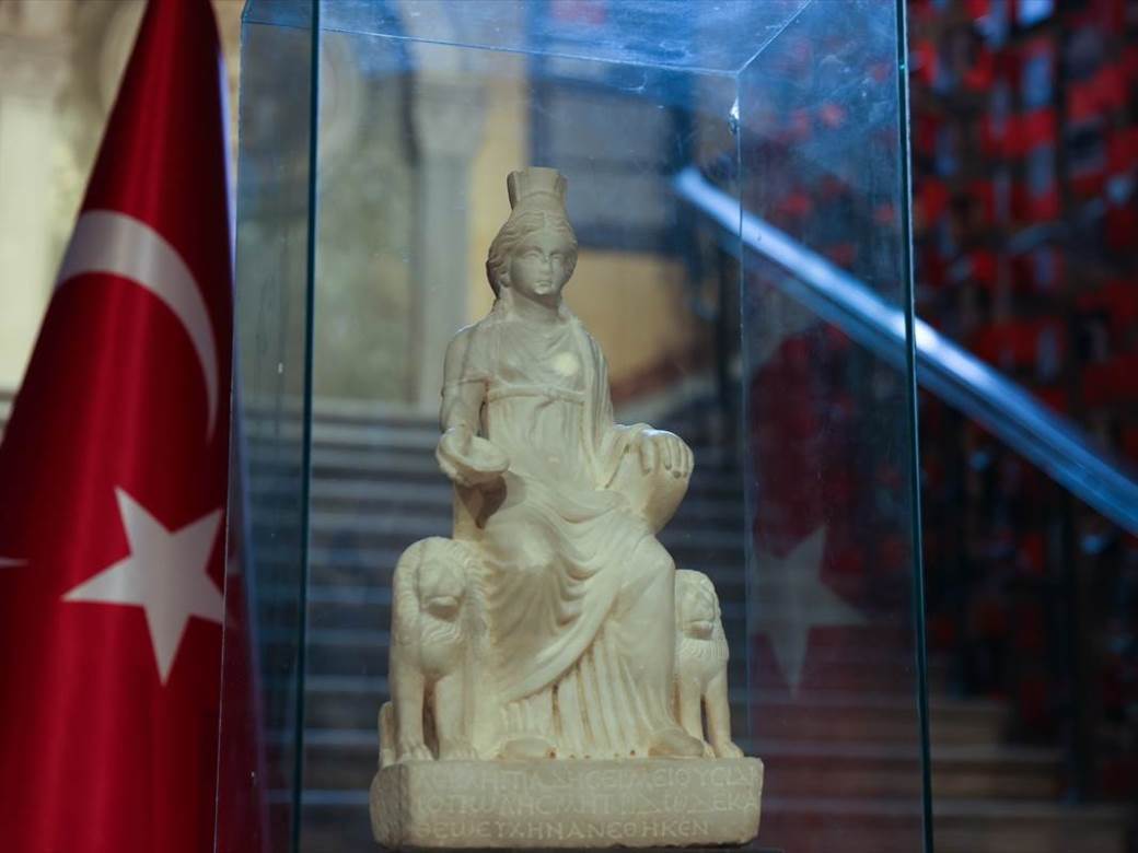  Statua stara 1.700 godina konačno vraćena kući (FOTO) 