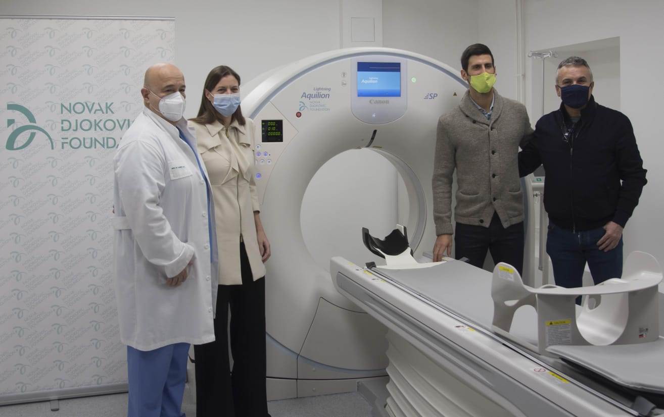  Novak i Jelena Đoković kupili CT skener 210 000 evra 