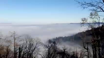 Prizor koji se rijetko viđa: Banjaluka izgubljena u magli (Video) 