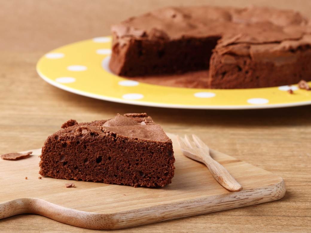  Čokoladni kolač bez brašna: Trebaju vam samo četiri sastojka (RECEPT) 