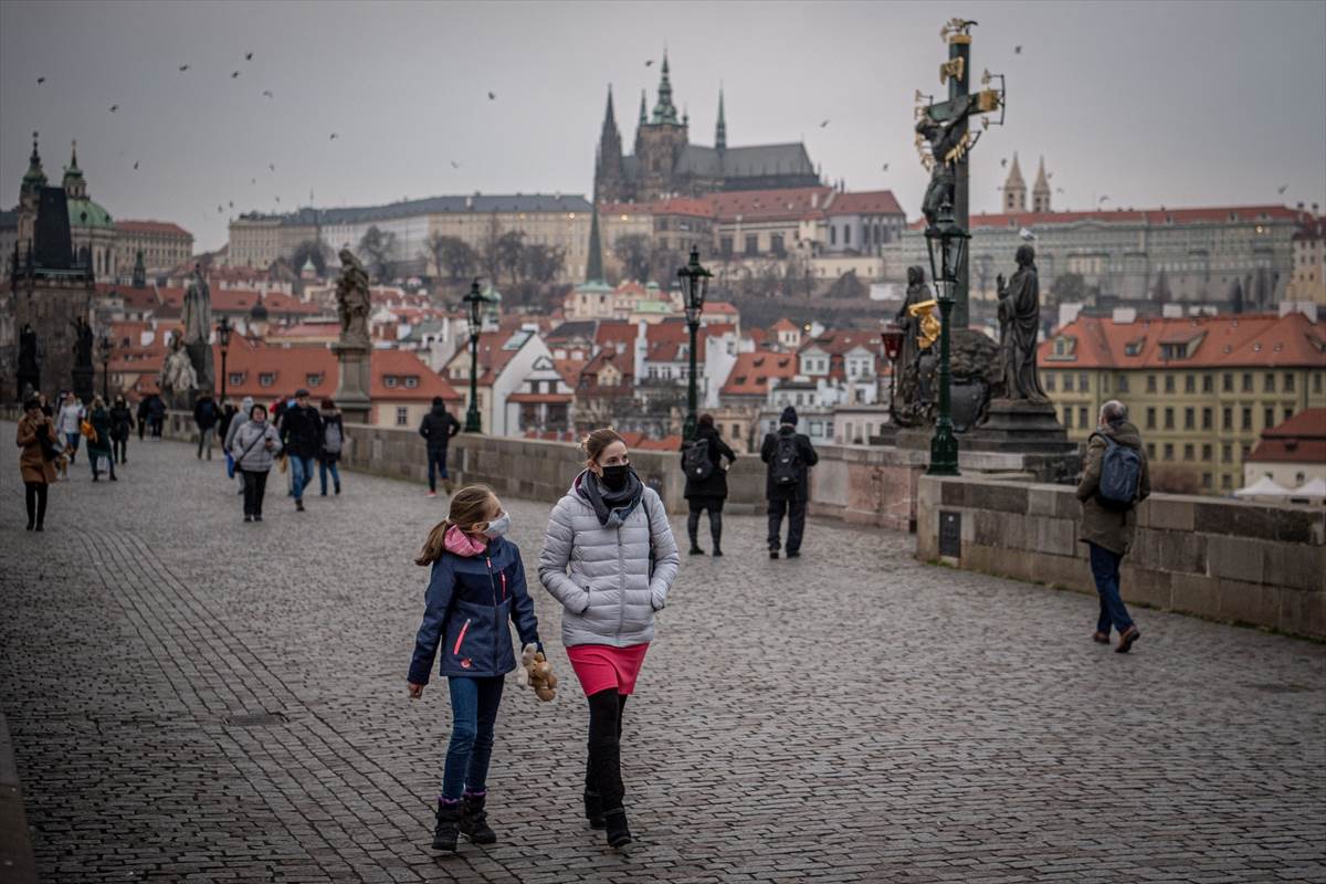  Češka Vlada protiv zatvaranja: Broj zaraženih raste, mjere protiv nevakcinisanih 