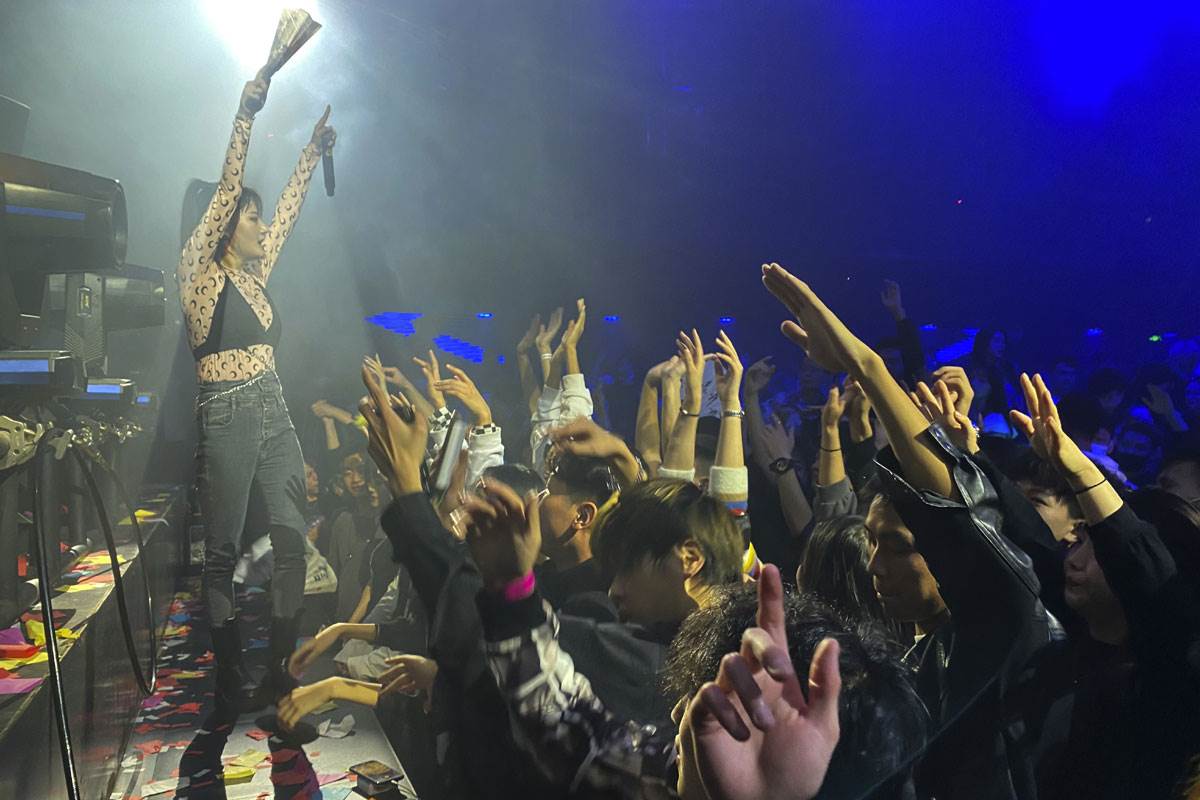  Noćni život se vratio u Vuhan, sedam mjeseci nakon ukidanja mjera 