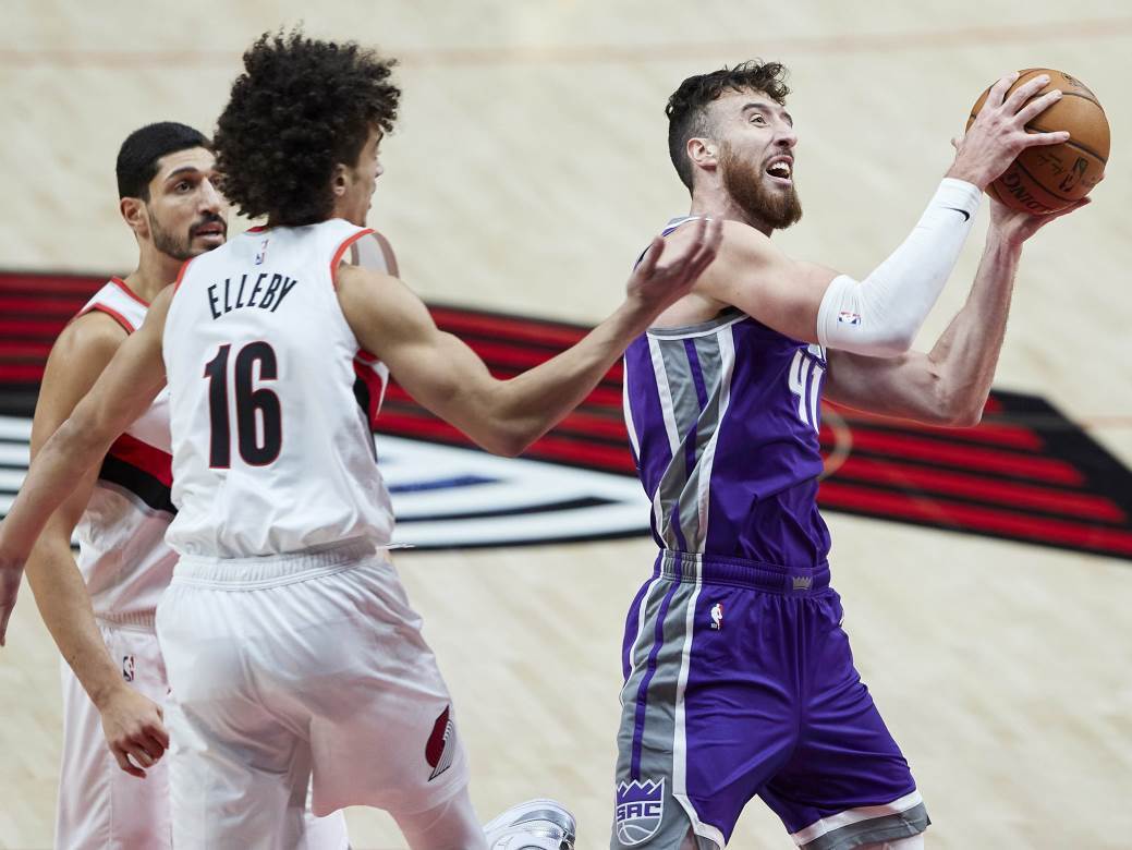  sakramento-frenk-kaminski-otkaz-nba-liga-amerikanac-srpskog-porekla-frenk-kaminski 