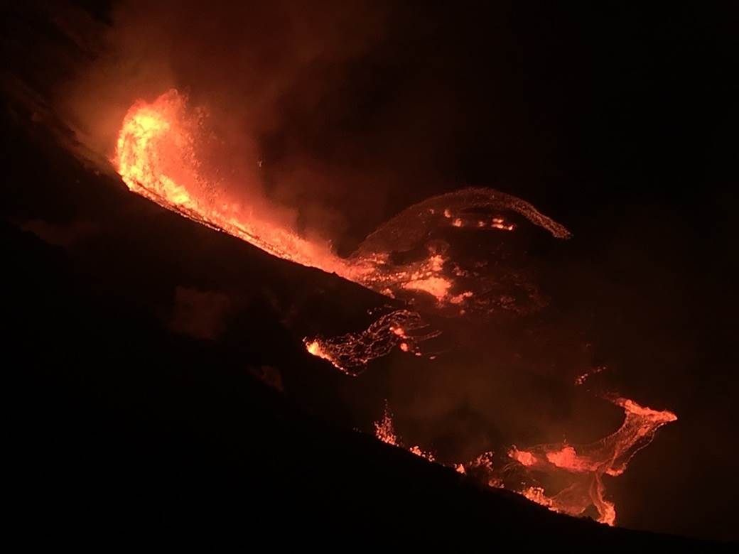 Lava na La Palmi uništila cementaru 