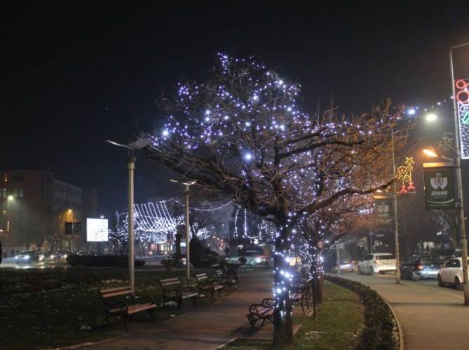  Bijeljina: "Zvjezdano nebo" ukrasilo centar grada 