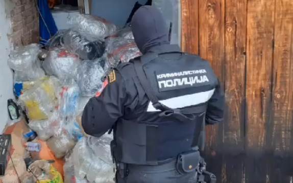  Policija objavila snimak: Pogledajte kako je pronađeno više stotina kilograma skanka 
