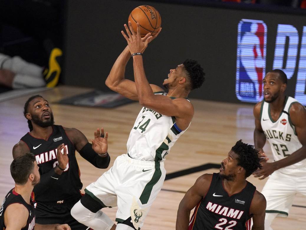 Milvoki - Golden Stejt 138:99 NBA liga 