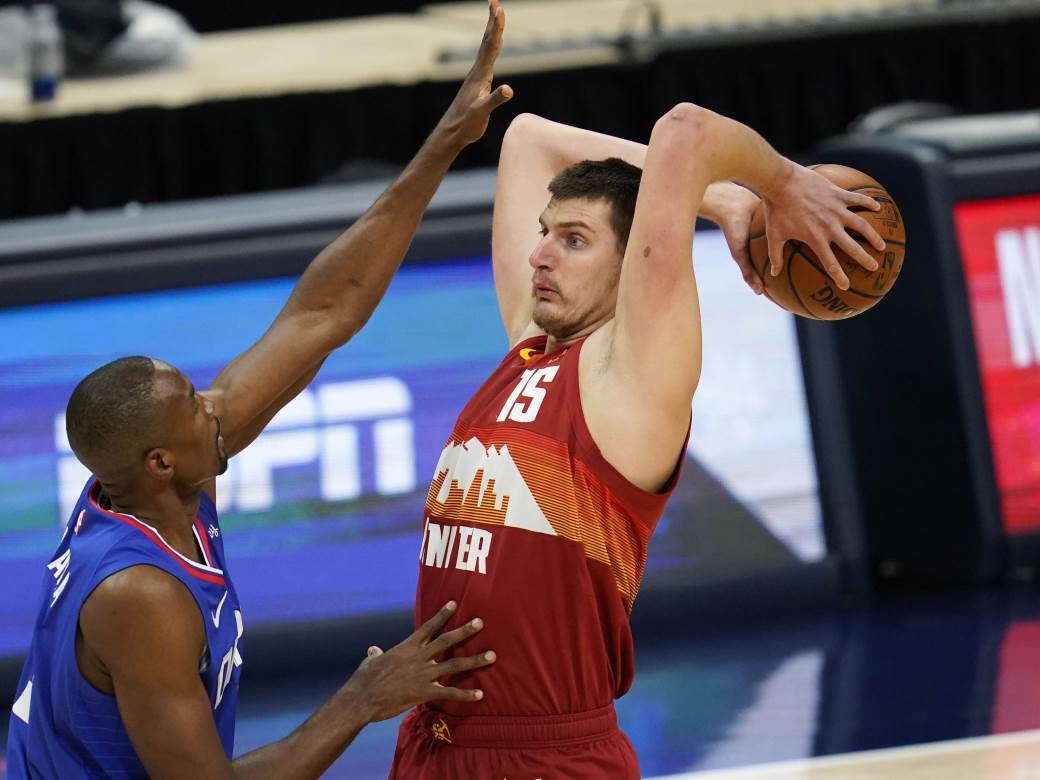  Imao sam minus 20: Nikola Jokić nezadovoljan iako je bio blizu tripl dabla NBA 