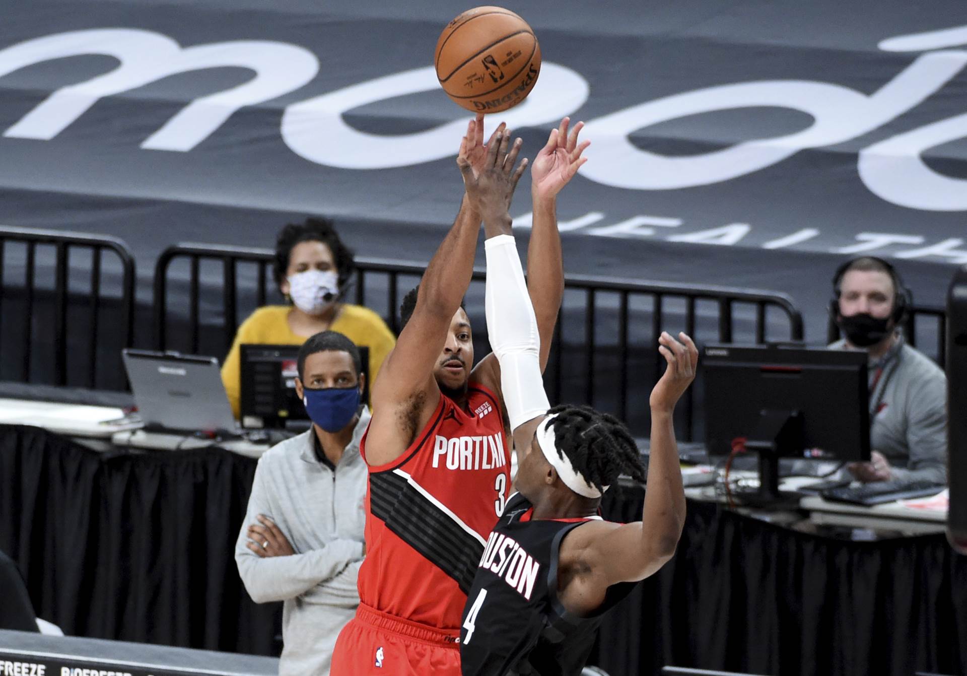  NBA Hjustib - Portland - Harden i Mekolum ubacili po 44 poena 