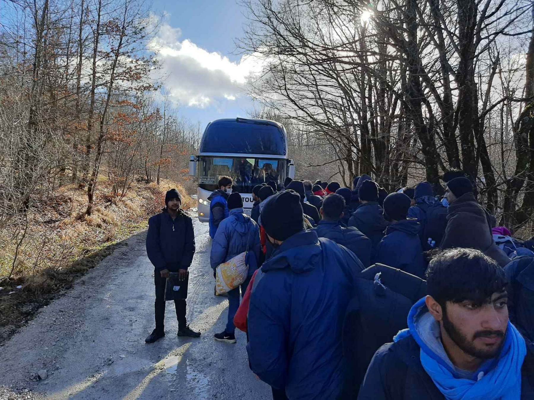  Nastavljeno izmještanje migranata iz "Lipe" 