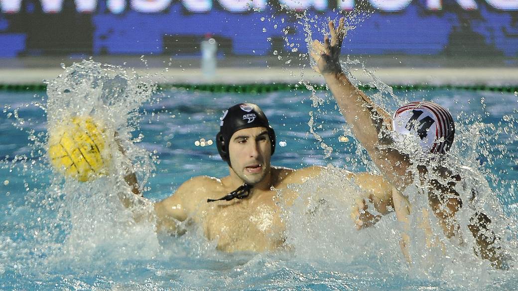  vaterpolo-crvena-zvezda-osvojila-kup-2020-trofej-posle-sest-godina 