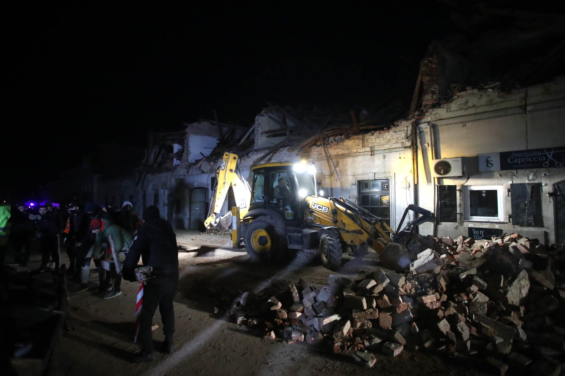  Novi zemljotres u Hrvatskoj: Epicentar blizu Siska, podrhtavalo tlo u razrušenim gradovima! 