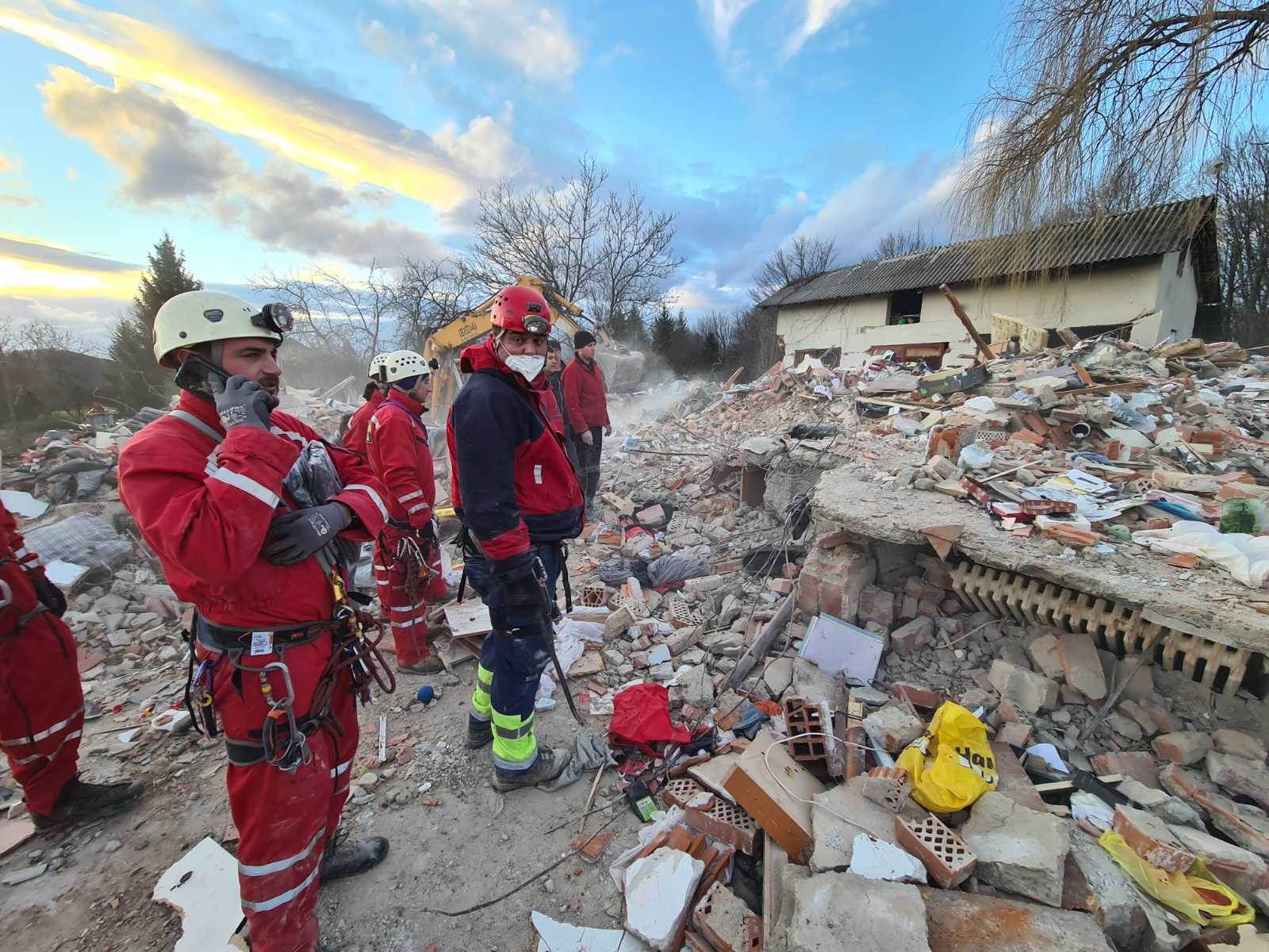  Priča hrvatskih vatrogasaca: Četiri sata smo kopali da dođemo do djevojke 