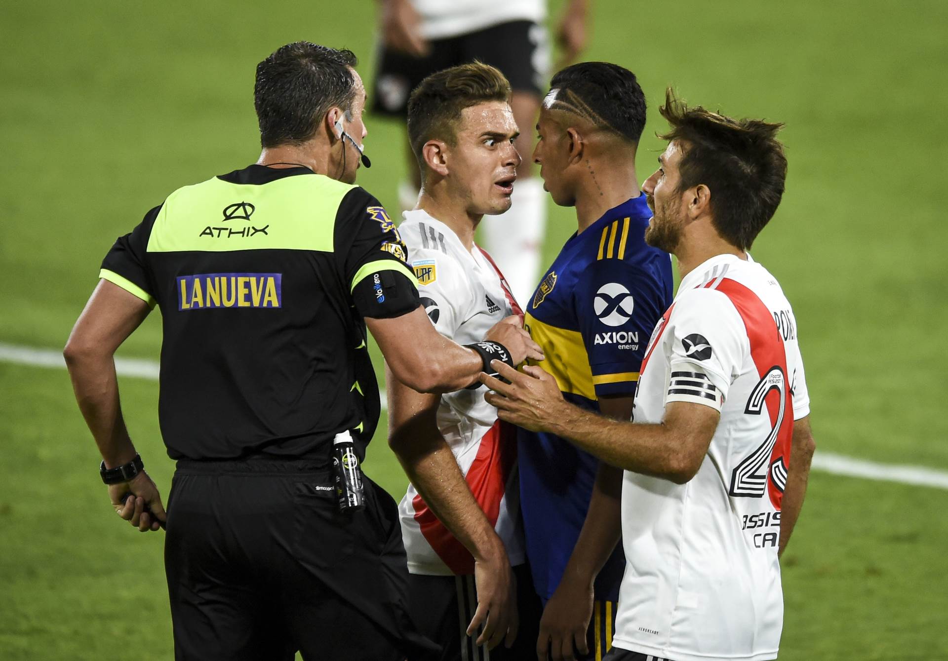  Boka Juniors - River Plejt 2:2 Drama u Superklasiku i kad nema navijača četiri gola, dva crvena 