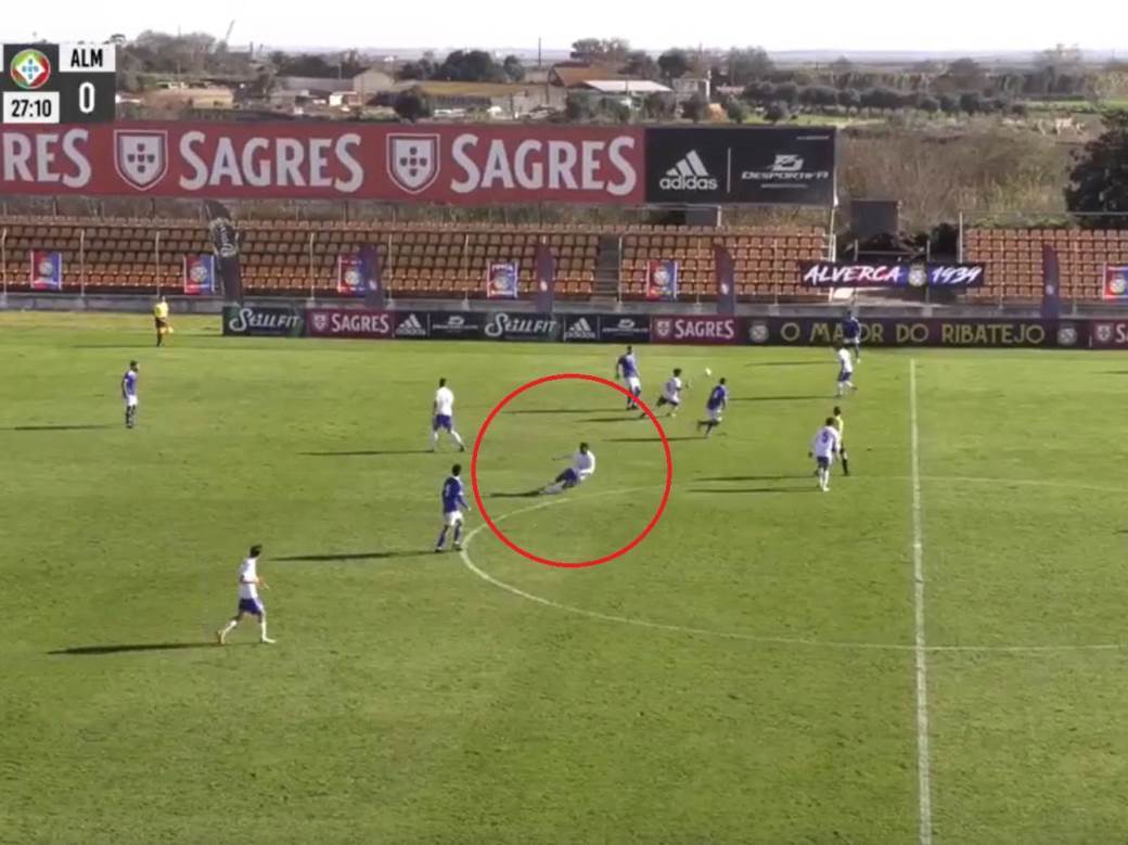  Preminuo brazilski fudbaler koji se srušio na terenu 