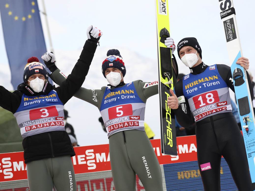 Poljska dominacija na "Četiri skakaonice": Poslije Kubackog i Stoh došao do trijumfa, na korak je od trofeja! 