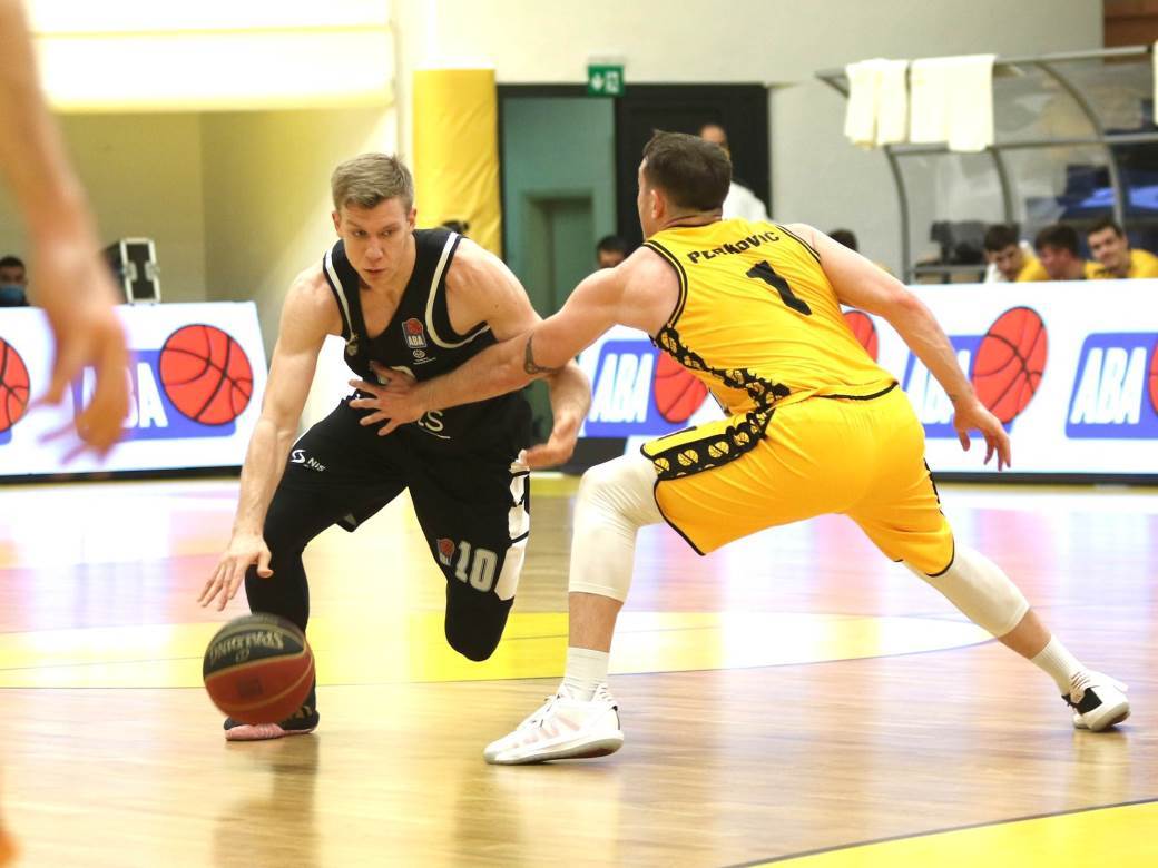  Jaramaz plesao u pobedi Partizana: Crno-beli slavili u Splitu, Grobari dočekali povratak u formu sjajnog beka 