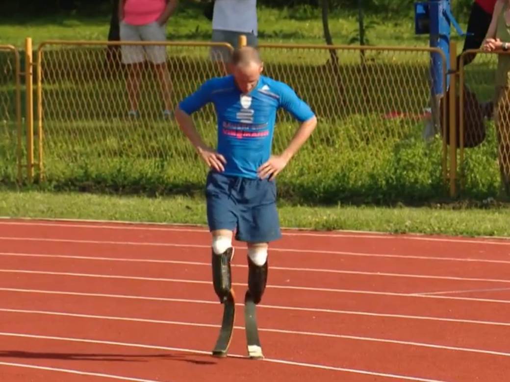  Toni Bošnjaković Ostao bez obe noge, a pomaže ugroženima u zemljotresu 