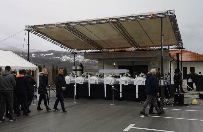  Sahranjeni svi mladi koji su nastradali u nesreći tokom novogodišnje noći (VIDEO) 