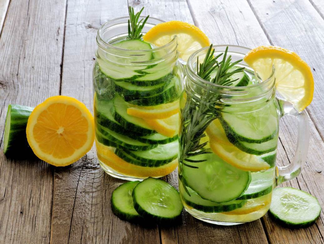  Nutricionistkinja otkrila piće koje "skida" salce oko struka: Potrebno vam je samo 5 sastojaka! 