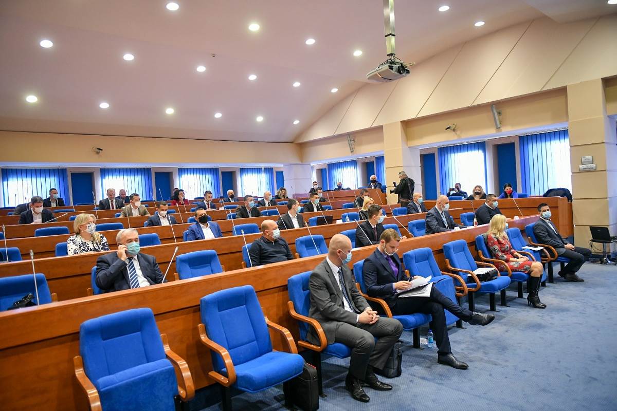  Mladen Ilić novi predsjednik Skupštine grada, odbornici i gradonačelnik položili zakletvu 