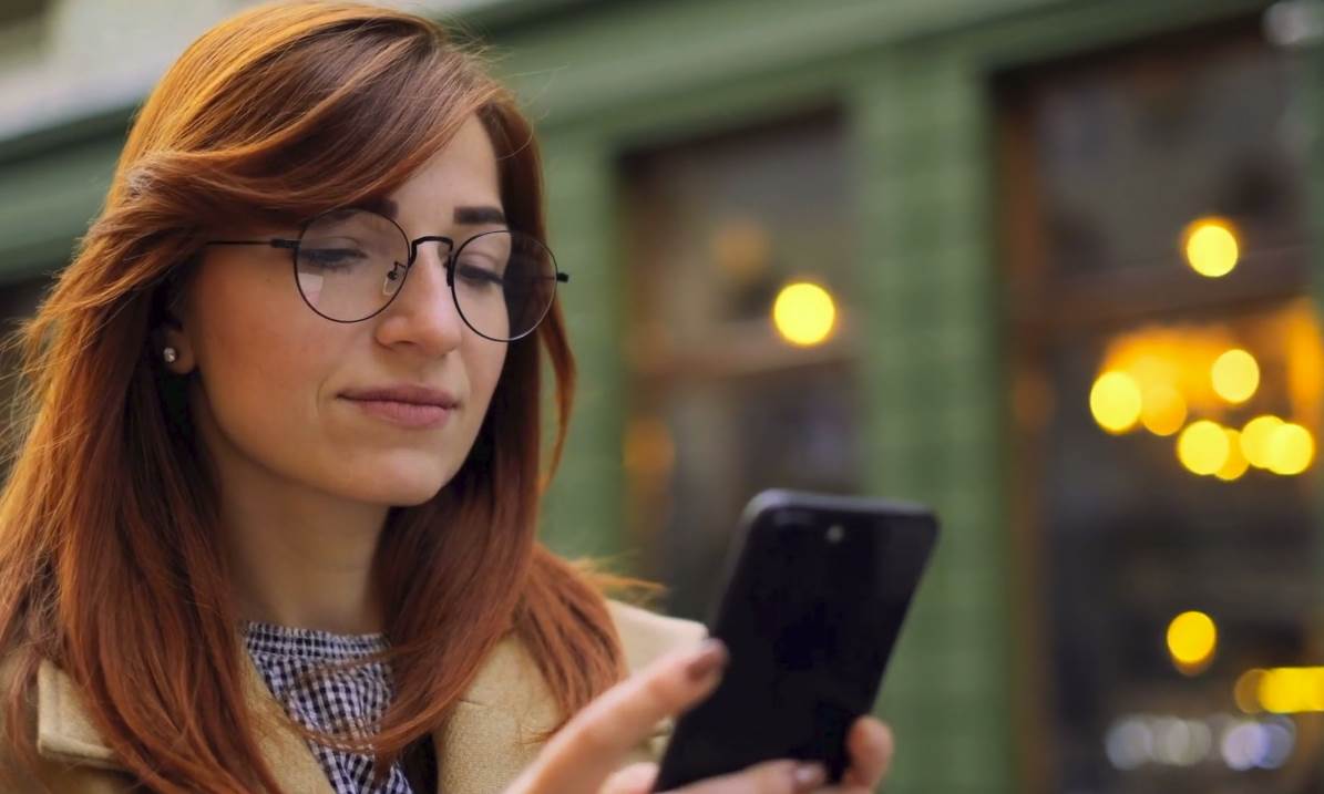  Prvi put od kada postoje telefoni se desilo ovako nešto: Korona nemilosrdna i prema smartfonima! 