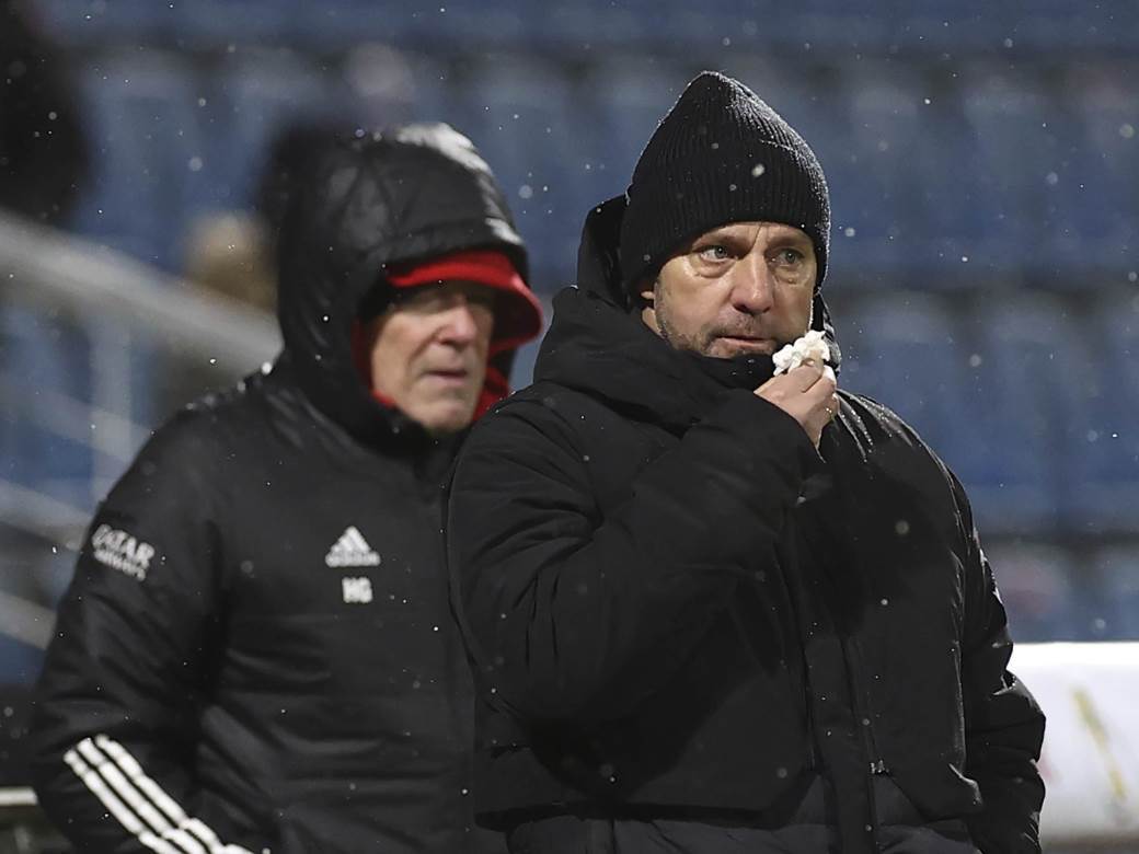 Trener Bajerna hansi Flik ne vjeruje šta se desilo: Pravi šok! Bajern Minhen ispao iz Kupa DFB Pokal 