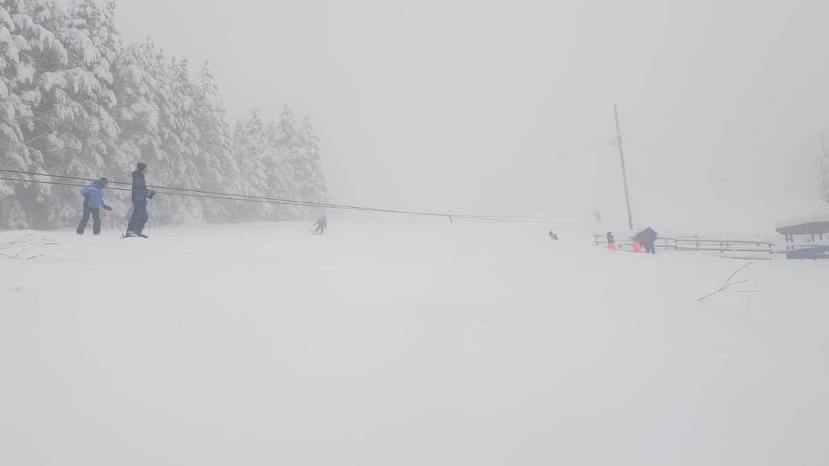  Horor na srpskom skijalištu: Sajla ski lifta povukla djevojčici (7) šal, otac je spasio da se ne uguši! 