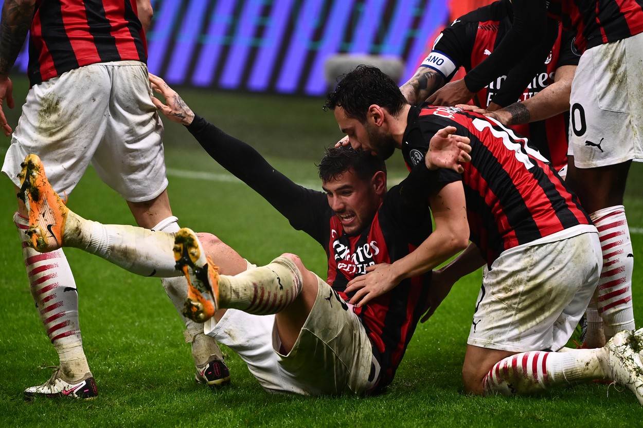  Milan Čalhanoglu Ernandez korona  