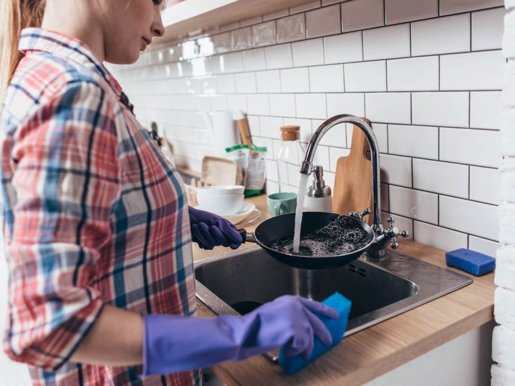  Olakšajte sebi dosadni posao: Trikovi za lakše i brže pranje suđa 