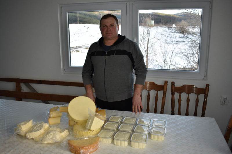  Odabrao život na obroncima Gorice: Pravi sireve i janjski kajmak 