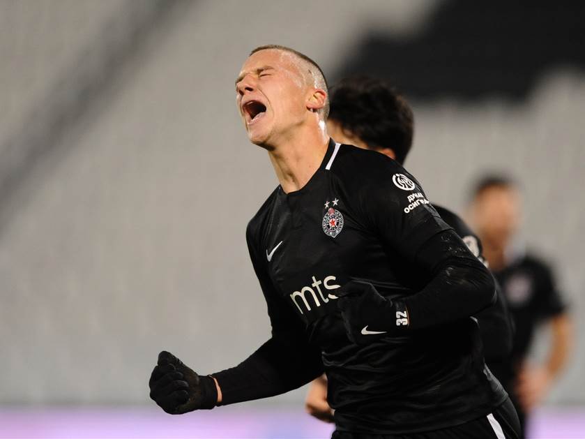  Voli Zlatana i Uroša, gleda Narkose i sluša sve: Upoznajte bolje crno-belog Džonija Štulića! 