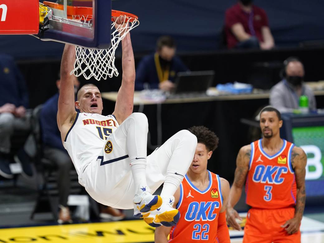  Nikola Jokić NBA Denver najbolji asistent njegove asistencije izgledaju previše lako VIDEO 