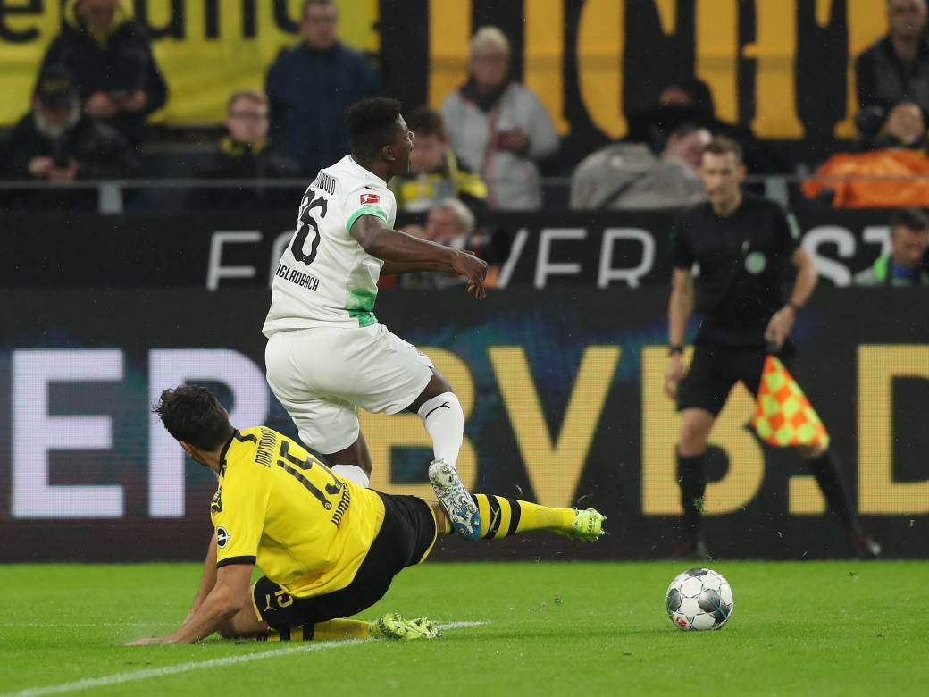  Pobegao na krov, ali ga je policija našla: Zvezda Borusije lagala nakon velike kućne žurke! 