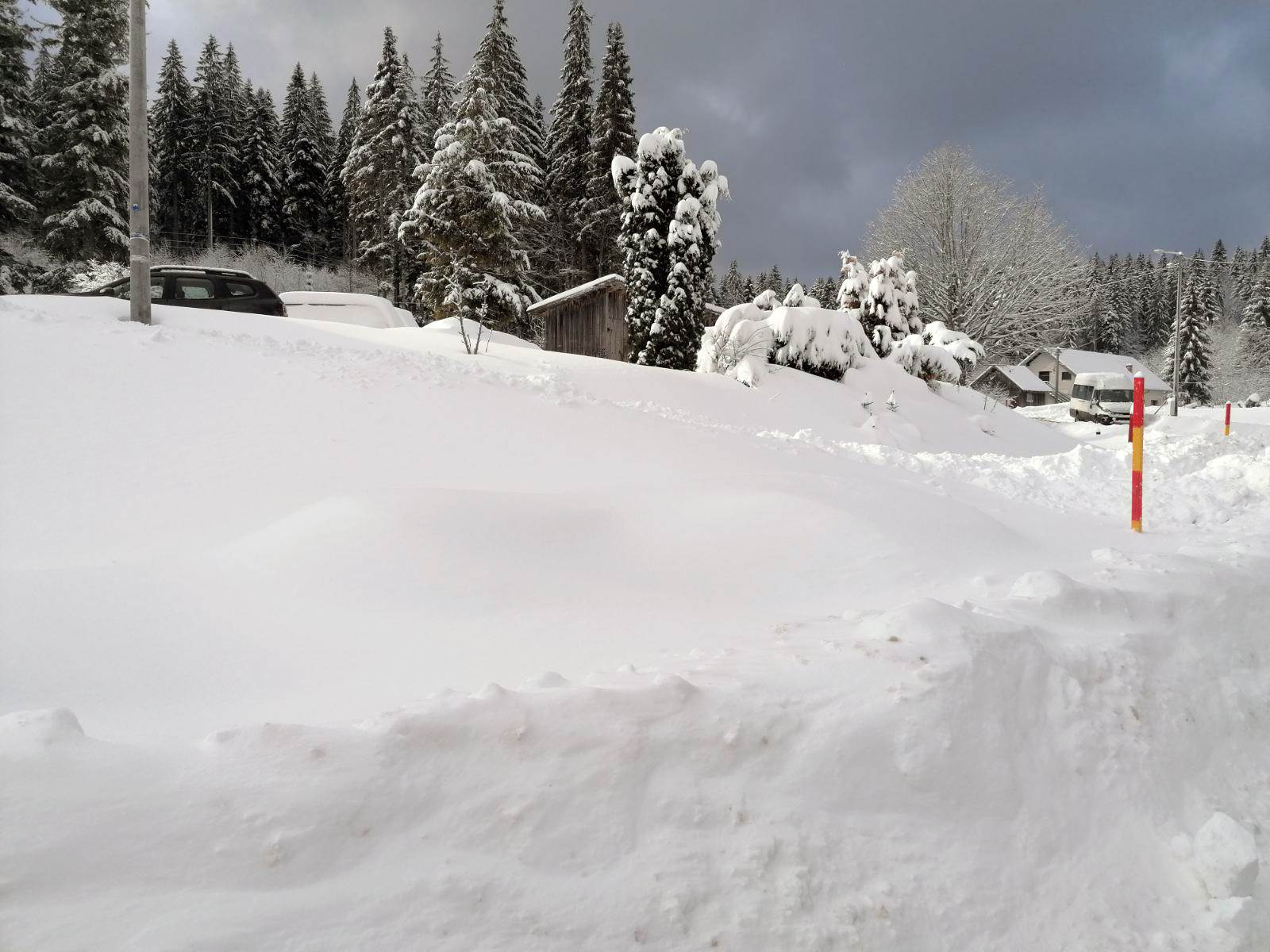  Sela u Grahovu i dalje odsječena od svijeta zbog snijega 