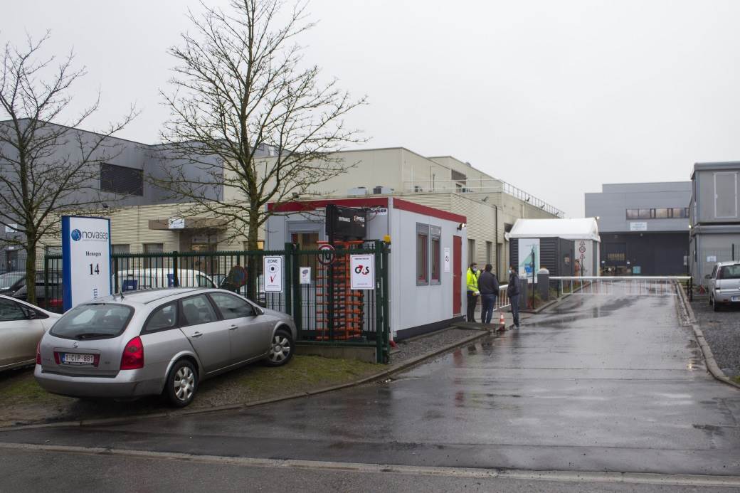  Inspekcija upala u fabriku AstraZeneke: Drama oko vakcina u Briselu, ušli u pogon da utvrde šta se dešava 