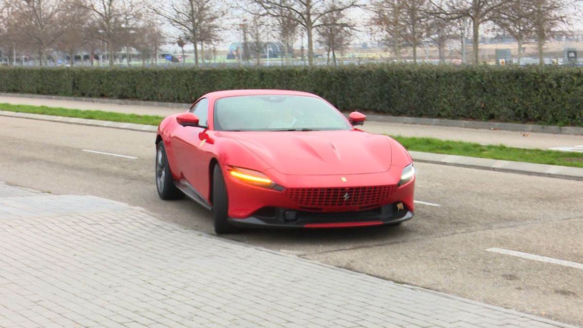  Tibo Kurtoa na trening došao ferarijem od 200.000 evra 