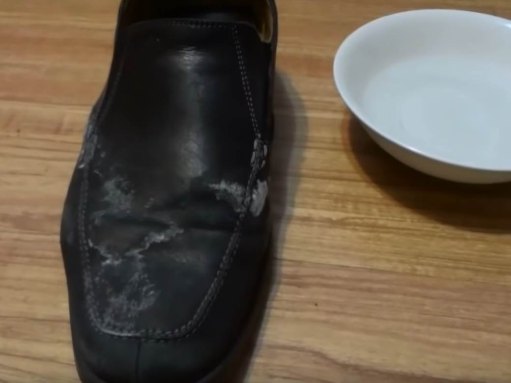  Koristan trik: Kako ukloniti bijele tragove sa obuće 