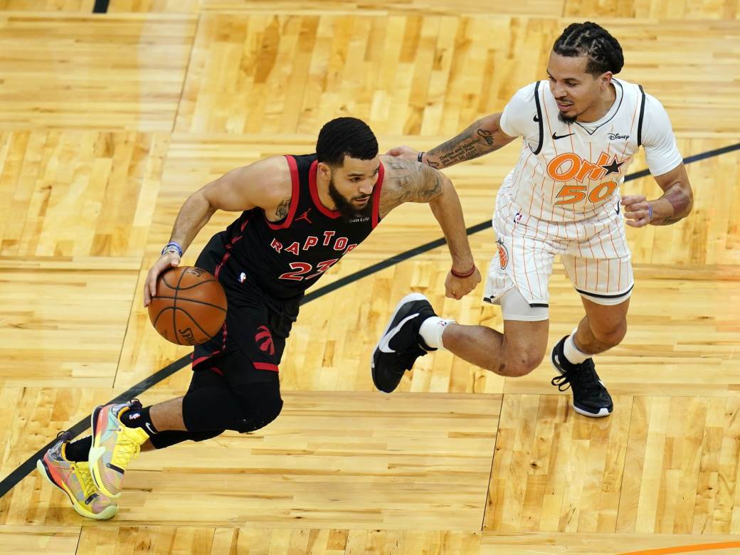  fred-vanvlit-54-poena-toronto-3-rekorda-nba-fransiza-11-trojki-orlando-video 