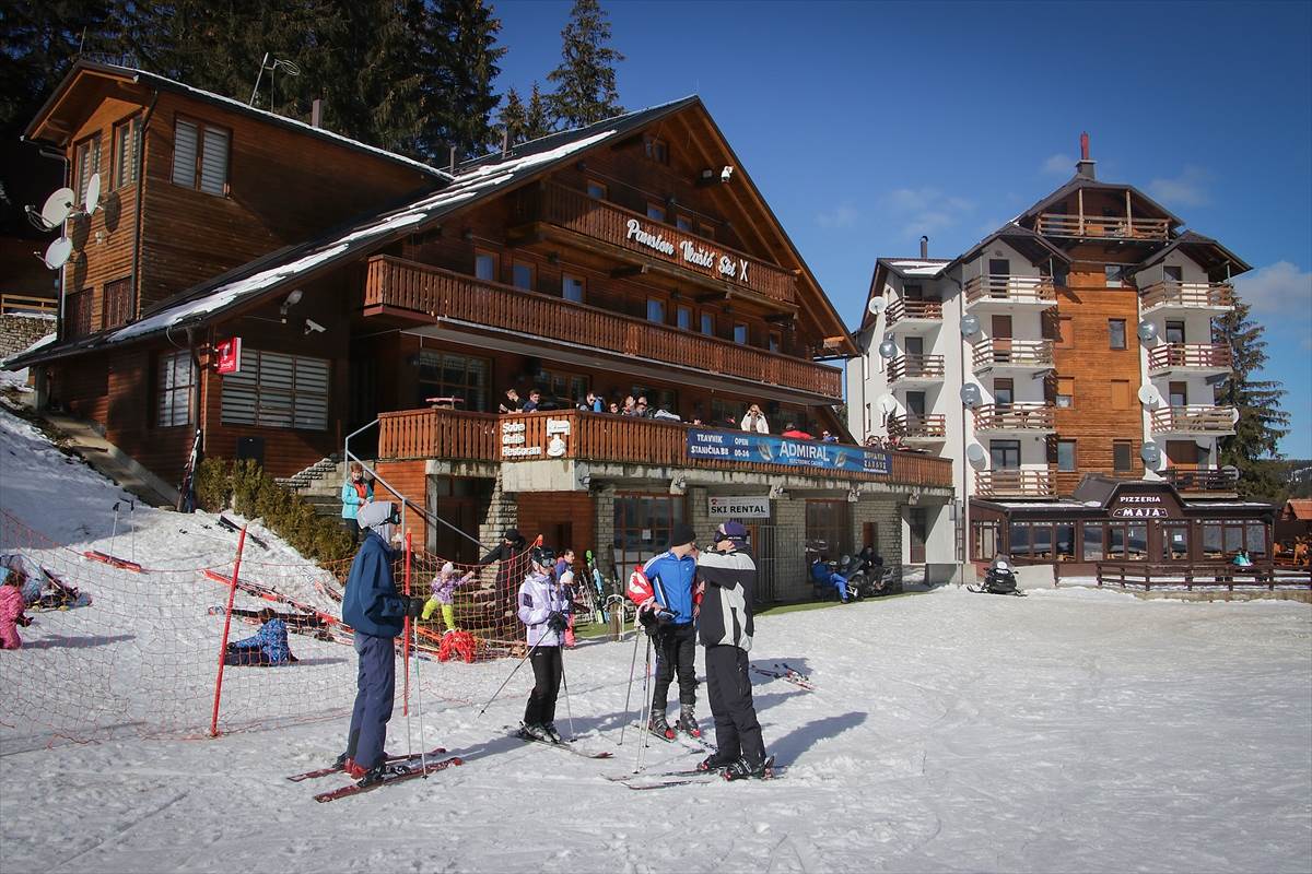  Vlašić: Skijanje u punom jeku, nadaju se novom snijegu (FOTO) 