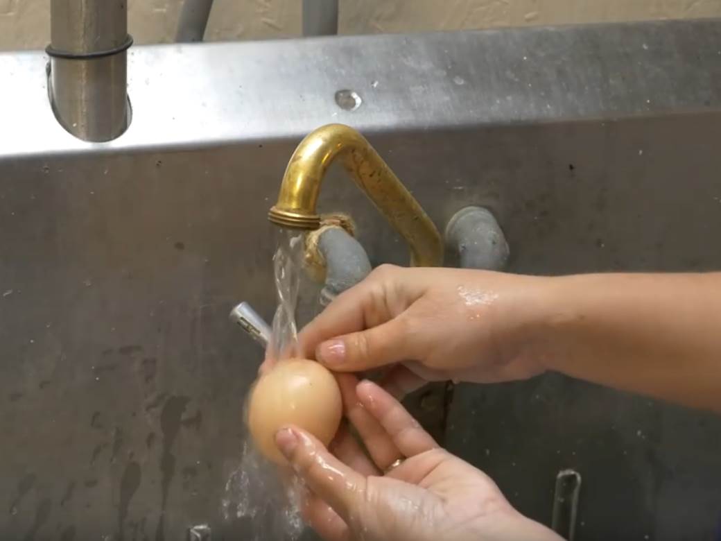  Da li perete jaja prije kuhanja? Stručnjaci kažu: Dvije greške pravimo sa ovom namirnicom 