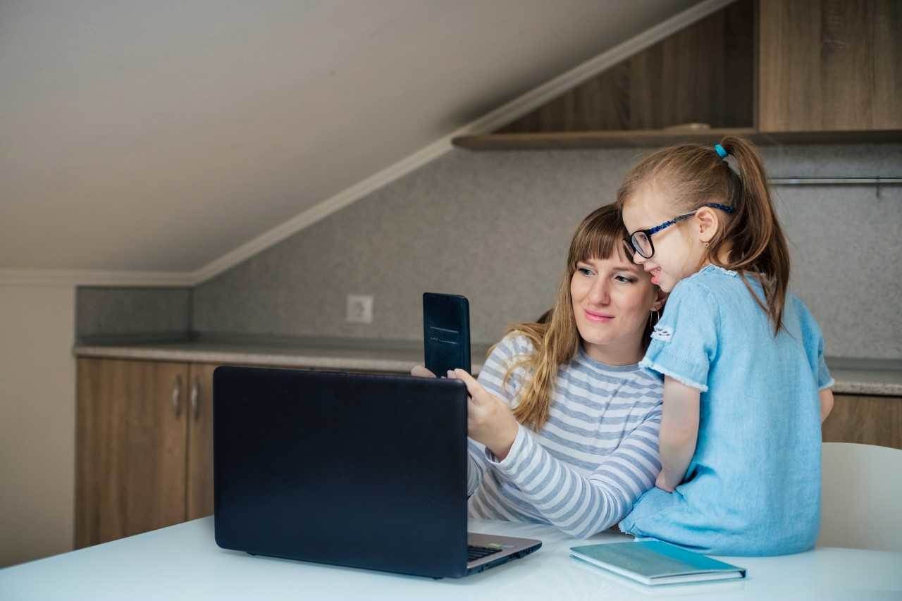  m:tel podržao akciju bezbjednog korištenja interneta djece i omladine 