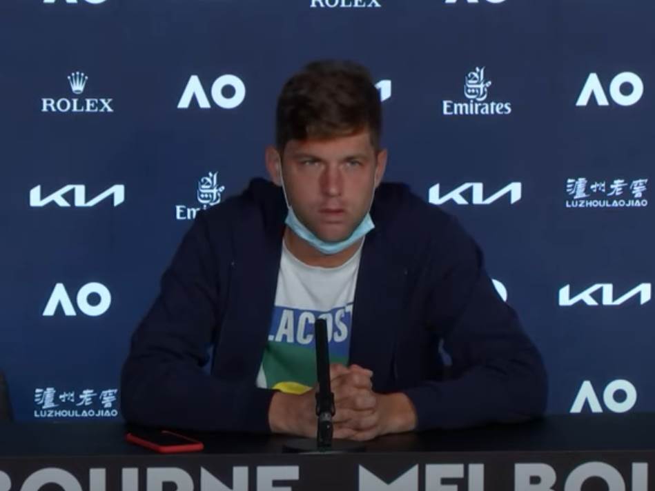  "Pitate me za Novaka - kakve veze on ima sa mnom?" Krajinović odbrusio novinaru na pitanje o Đokoviću! 