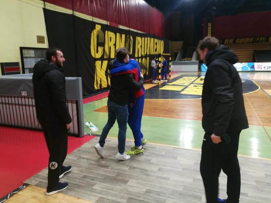  David Miklavčič, Matic Verdinek i Tilen Sokolič došli na trening RK Borac da pozdrave Vujovića 