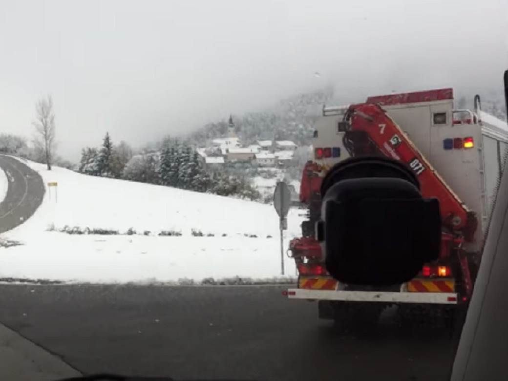  Tragedija u Sloveniji, pokrenula se lavina: Ima mrtvih i povređenih! 