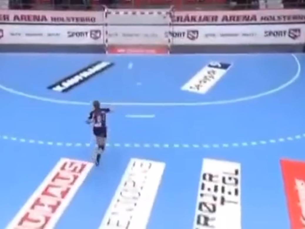  Ovo je najgori promašaj u istoriji: Svi se pitaju kako joj je to pošlo za rukom? (VIDEO) 